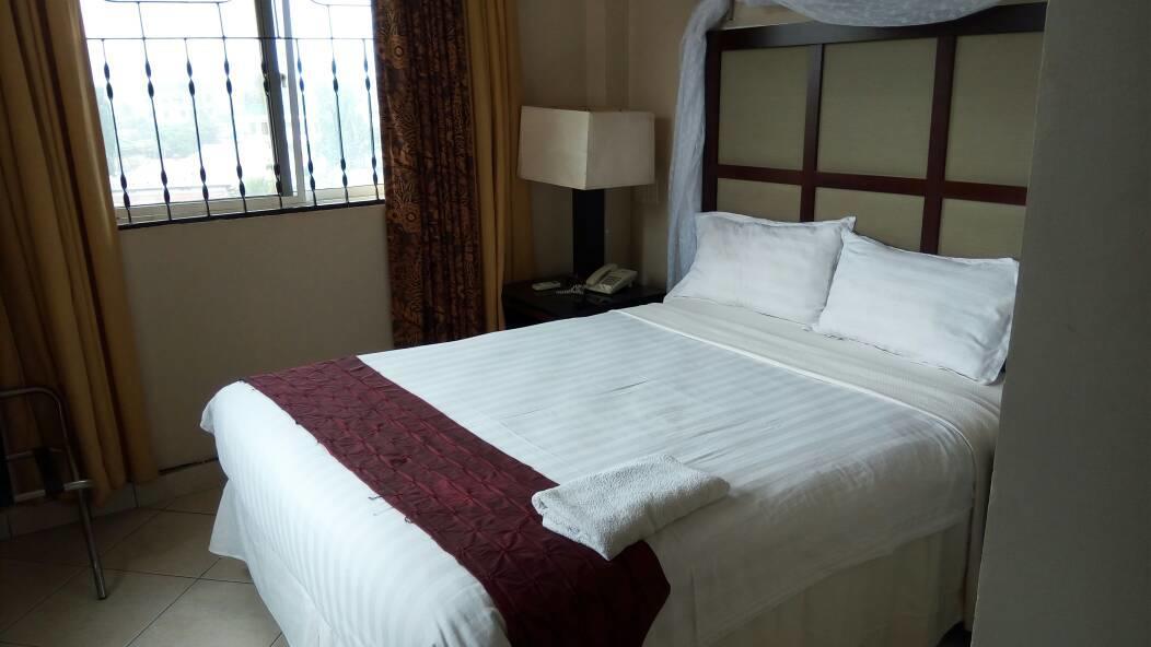 Shamool Hotel Дар-ес-Салам Екстер'єр фото